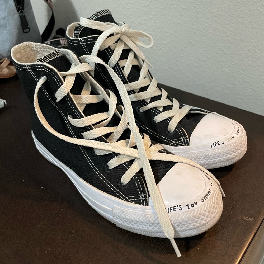 Converse limited edition “Life’s too short to waste”